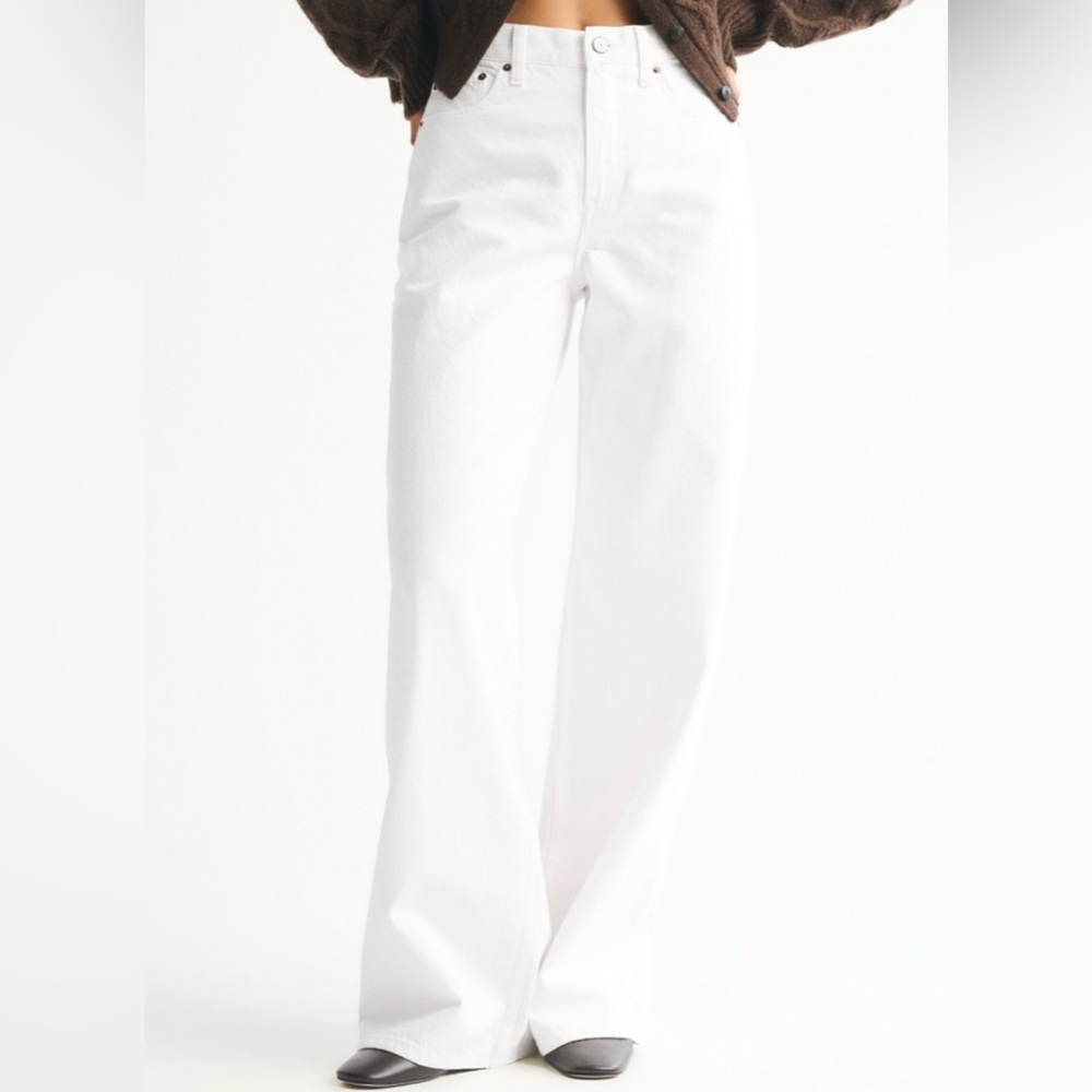 Abercrombie & F The wide leg High rise 31/12 regular length White color